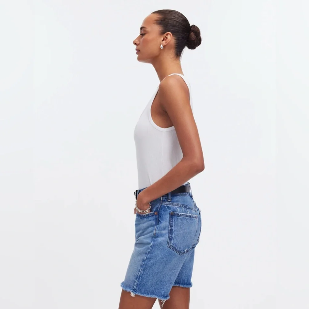 Madewell Long Denim Shorts in Pedersen Wash • size 27 • NWT• Pedersen Wash